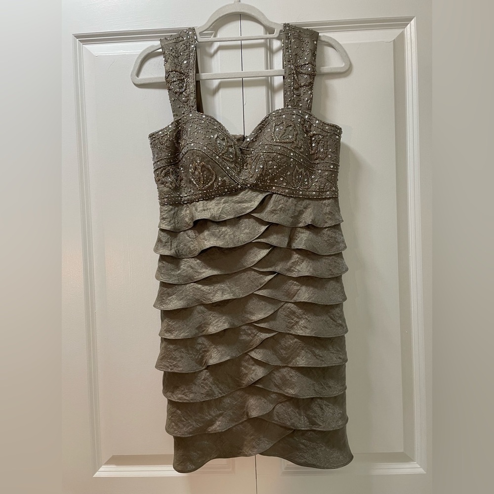 Ignite Evenings by Carol Lin Women’s 10p, beaded & sequin top embellished